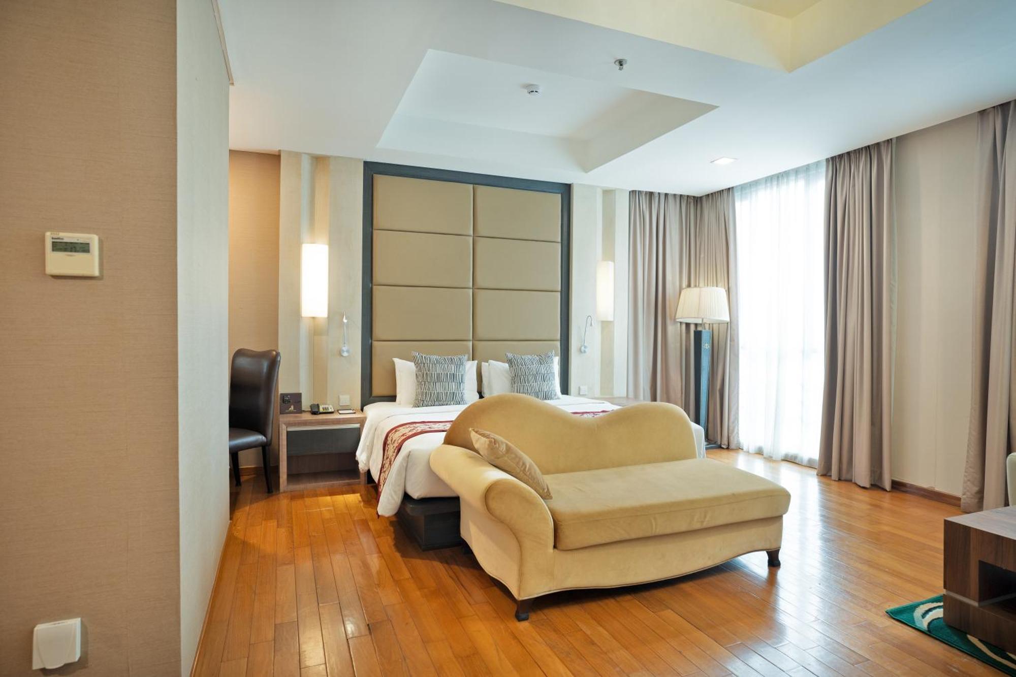 Nagoya Hill Hotel Batam Exteriér fotografie