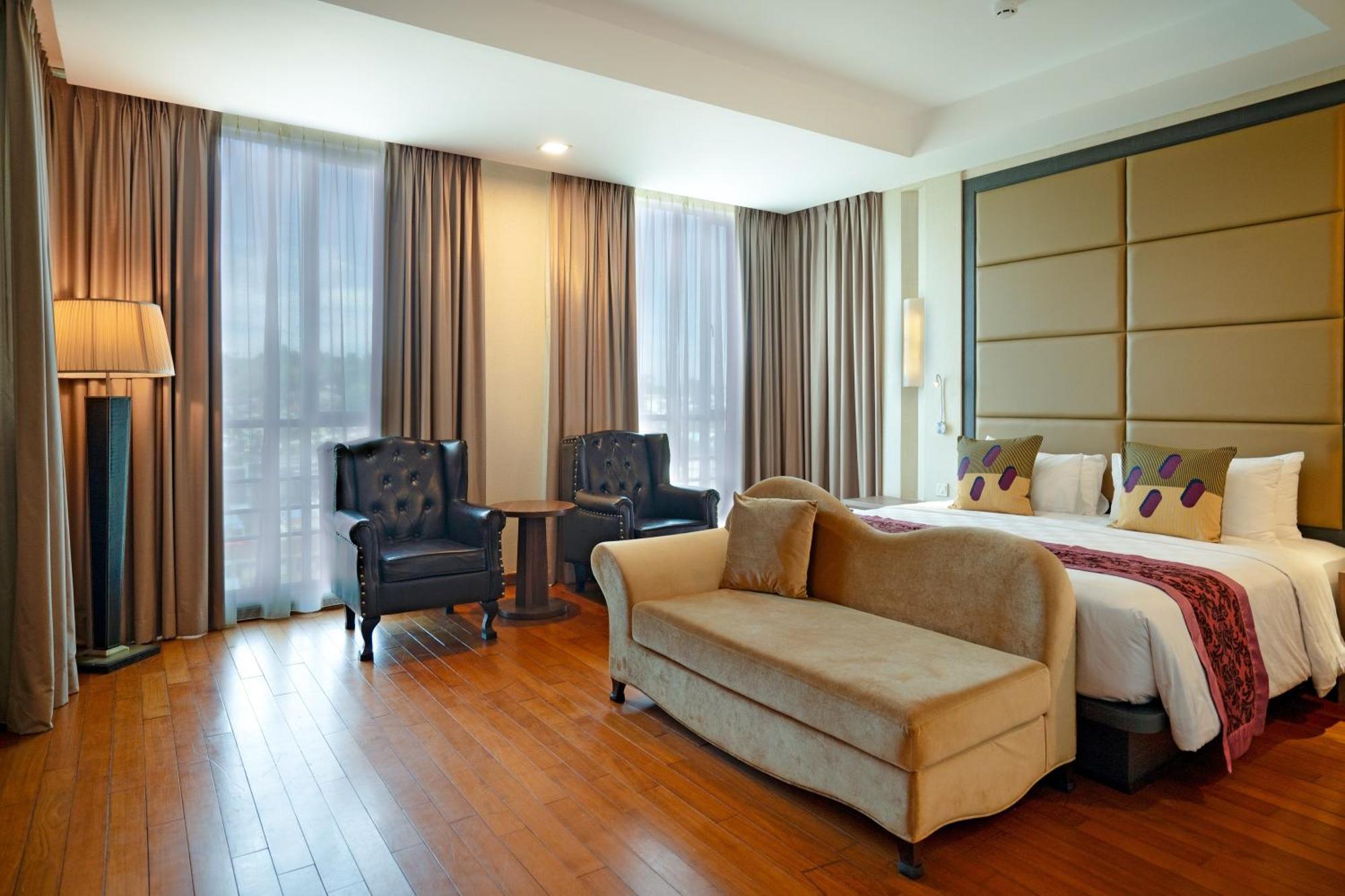 Nagoya Hill Hotel Batam Exteriér fotografie