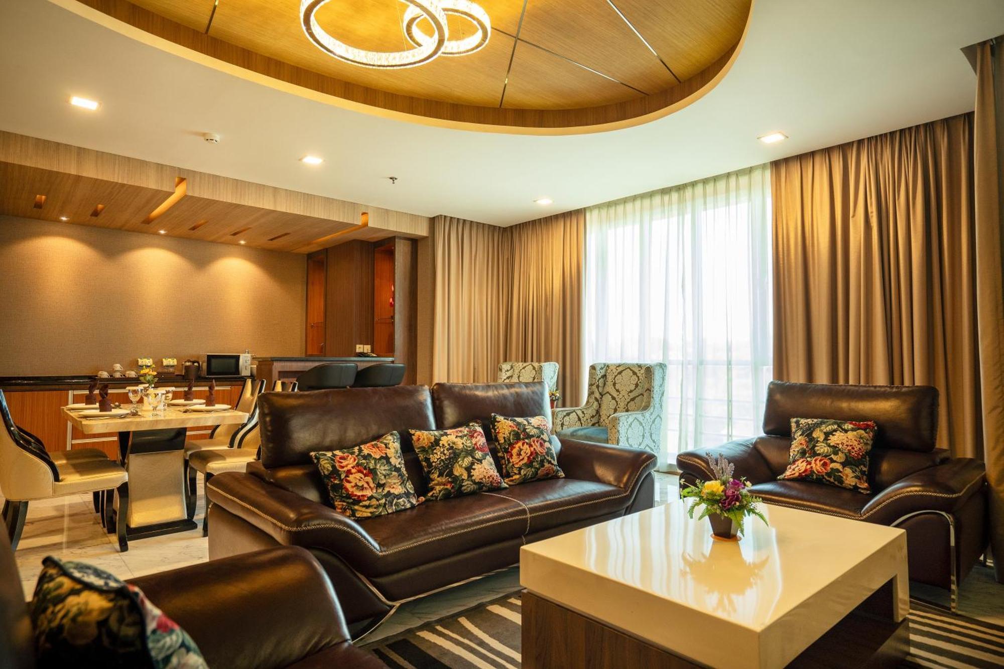 Nagoya Hill Hotel Batam Exteriér fotografie