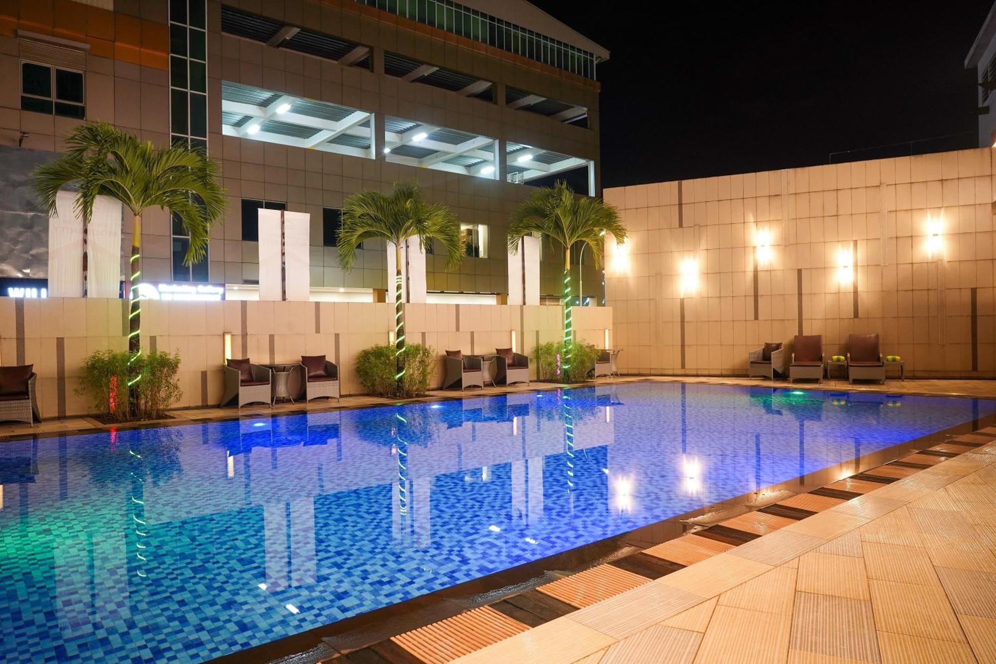 Nagoya Hill Hotel Batam Exteriér fotografie