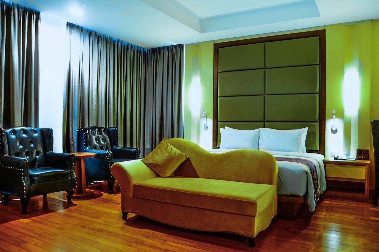 Nagoya Hill Hotel Batam Exteriér fotografie